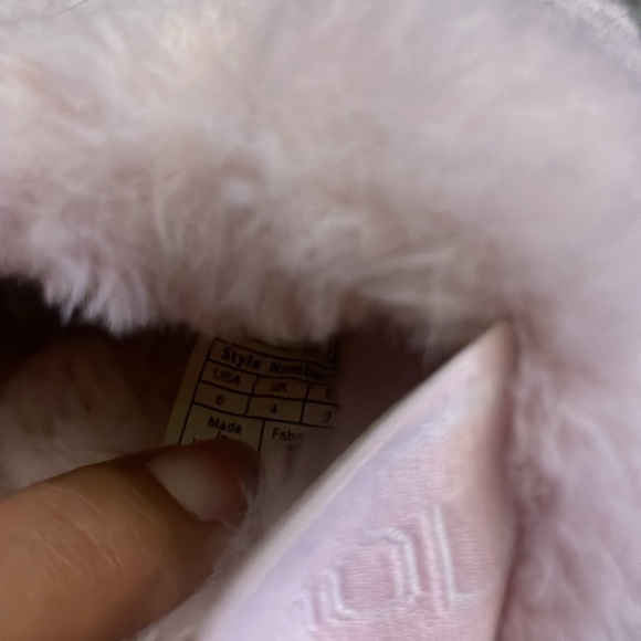 Pink Koolaburra by Ugg size 6 sling back fuzzy slippers - Picture 4 of 4